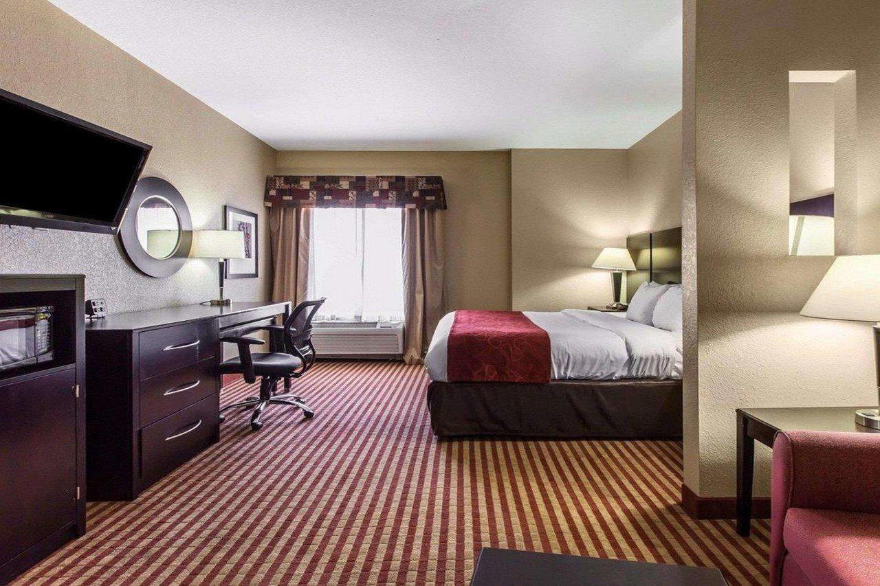 Comfort Suites Waycross Bagian luar foto