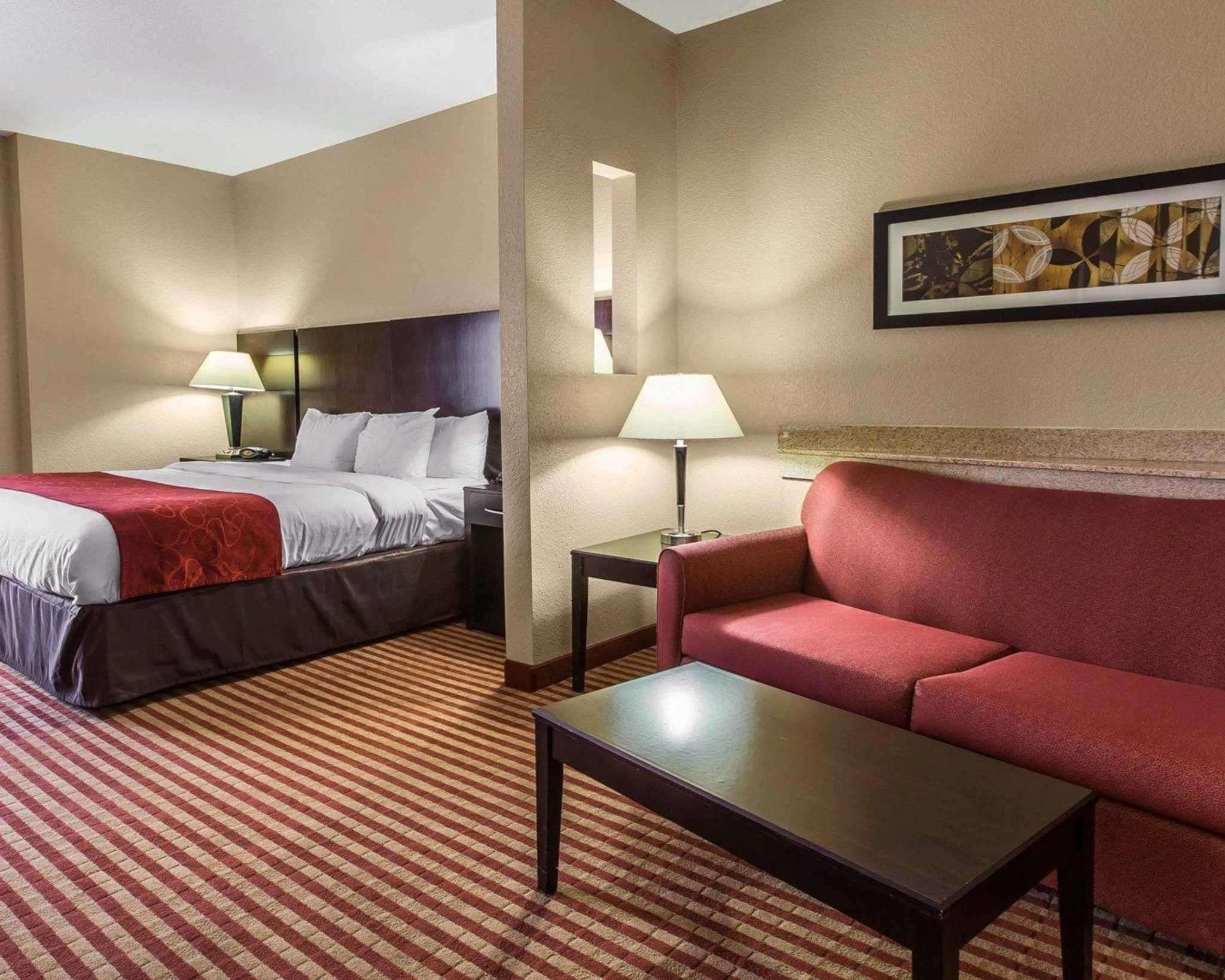 Comfort Suites Waycross Bagian luar foto
