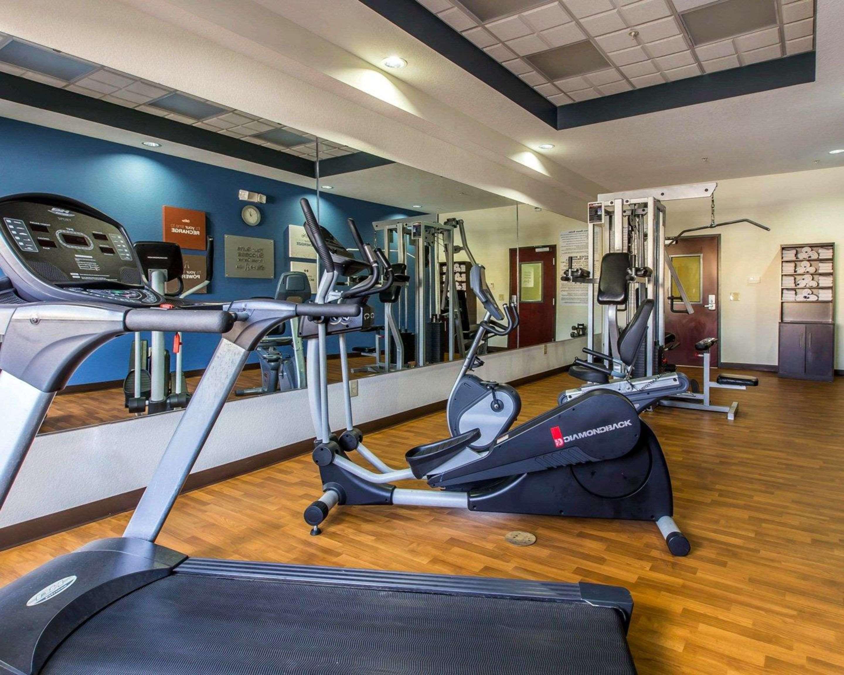 Comfort Suites Waycross Bagian luar foto
