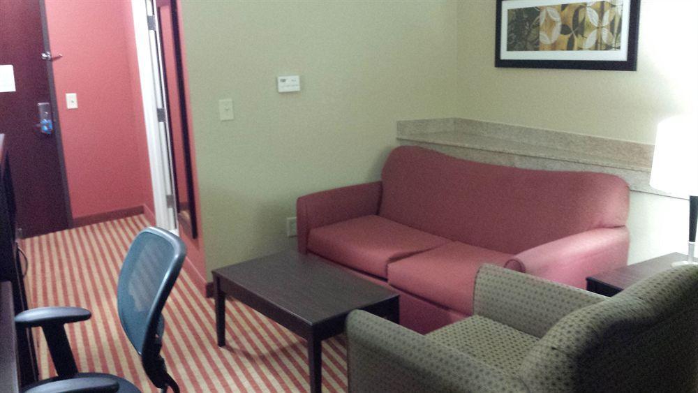 Comfort Suites Waycross Bagian luar foto