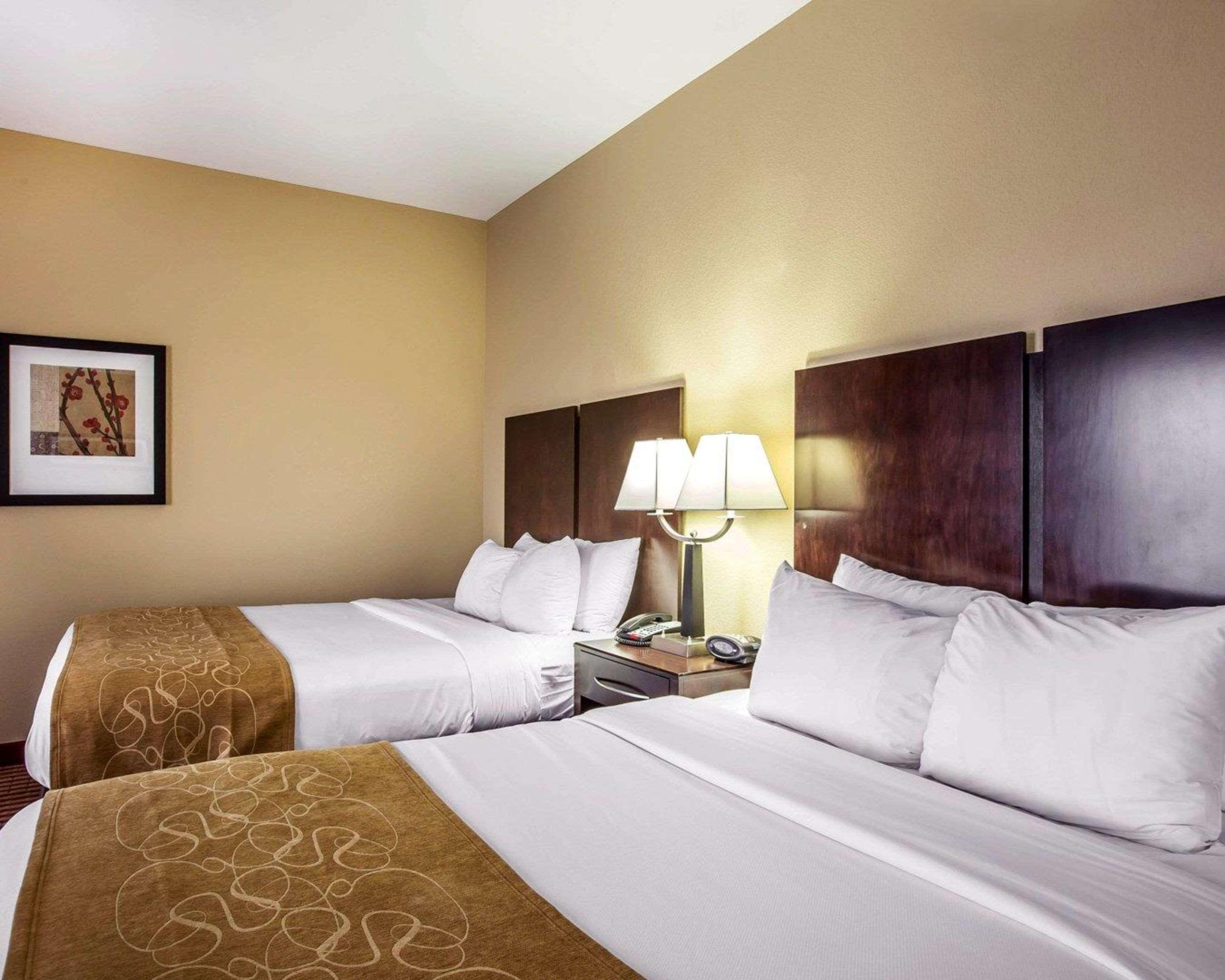 Comfort Suites Waycross Bagian luar foto