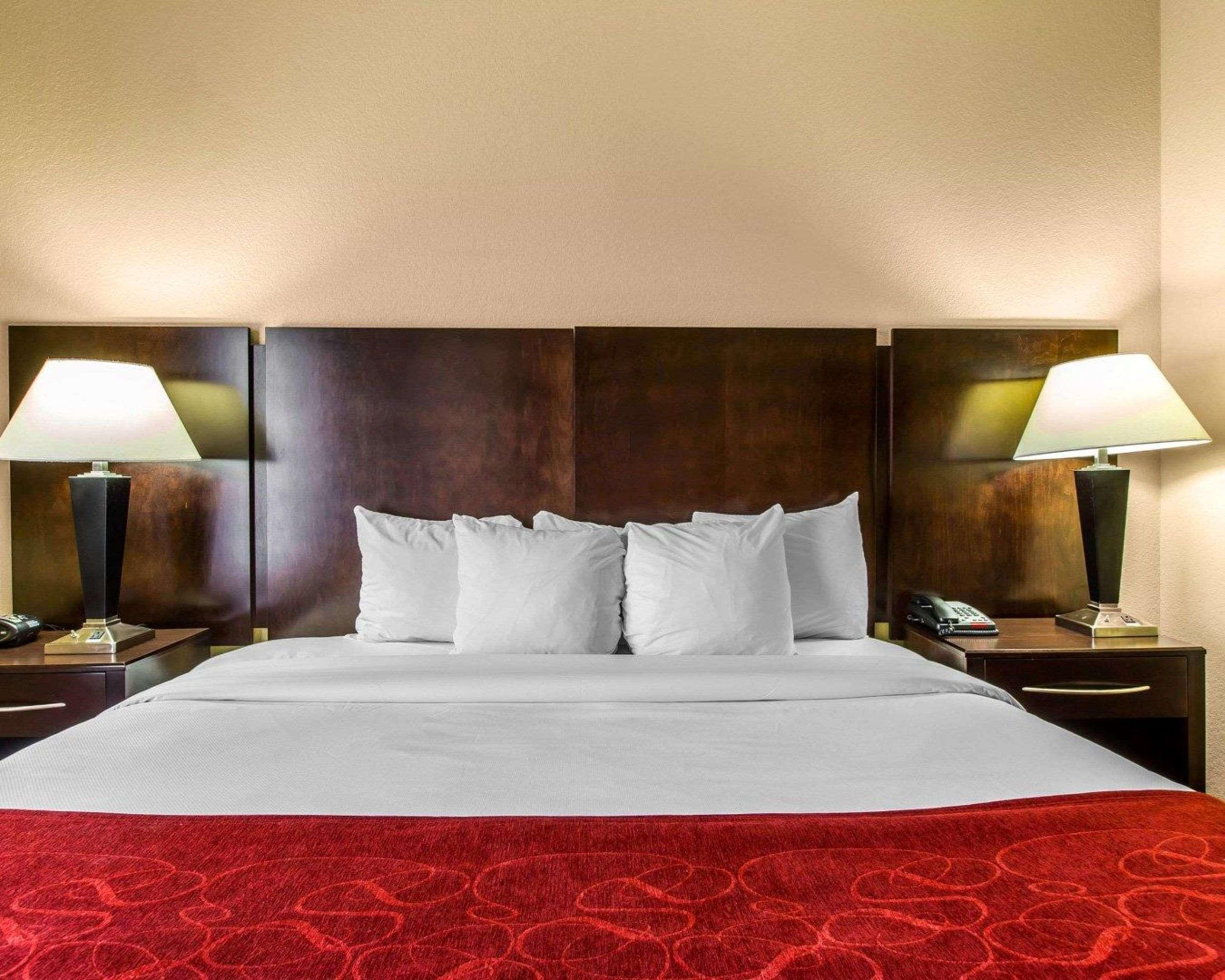 Comfort Suites Waycross Bagian luar foto