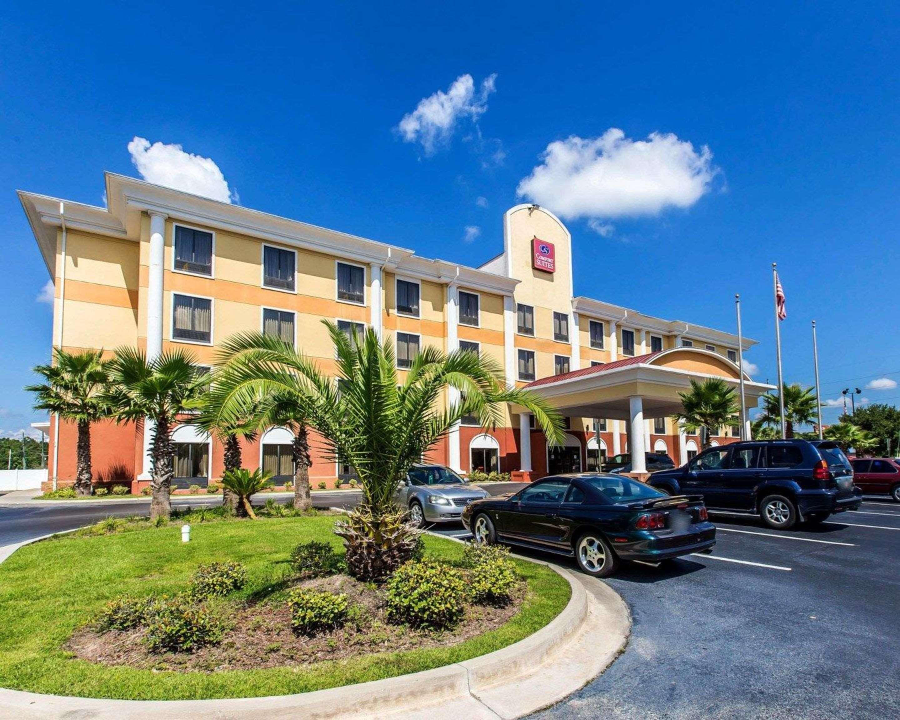Comfort Suites Waycross Bagian luar foto