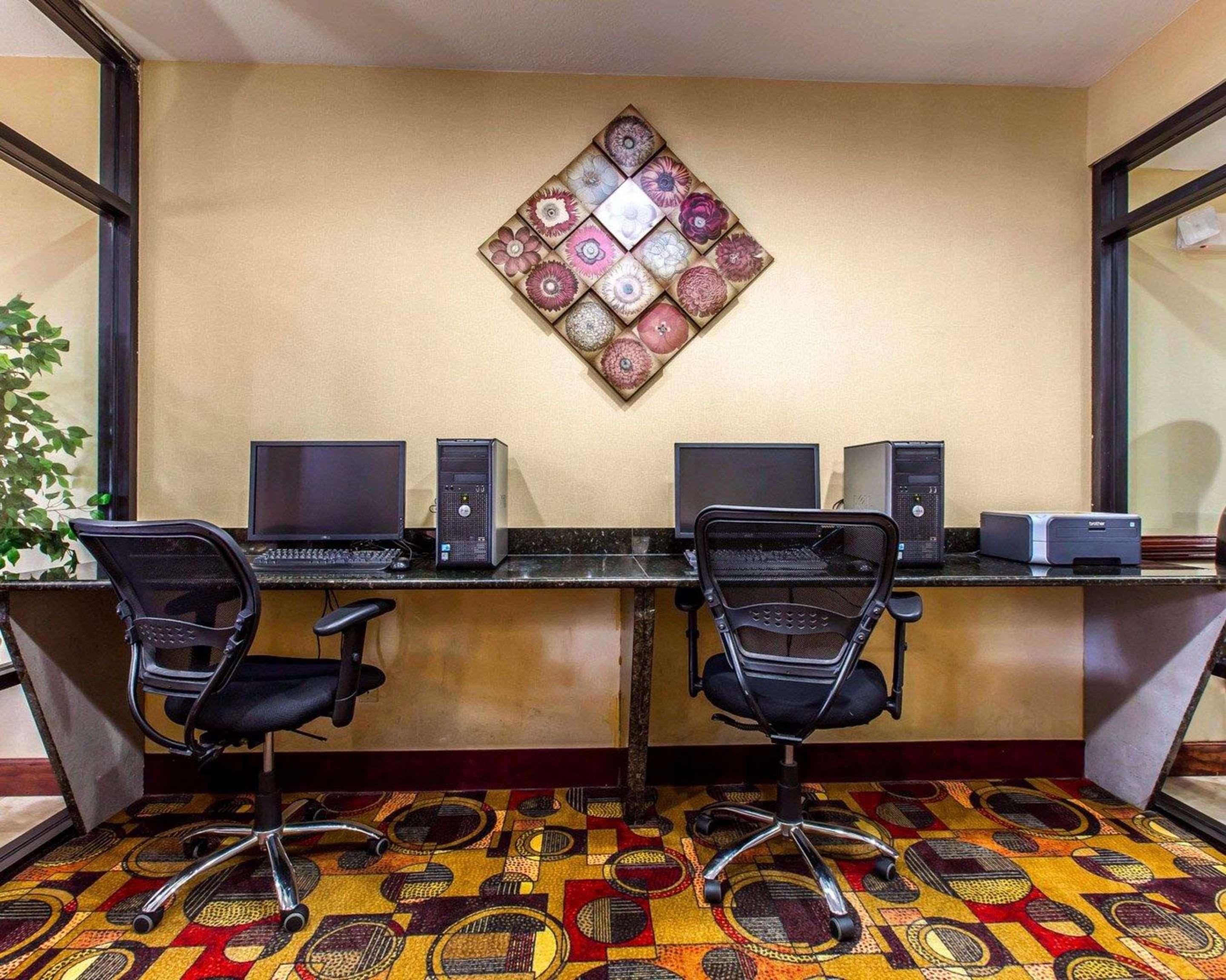 Comfort Suites Waycross Bagian luar foto