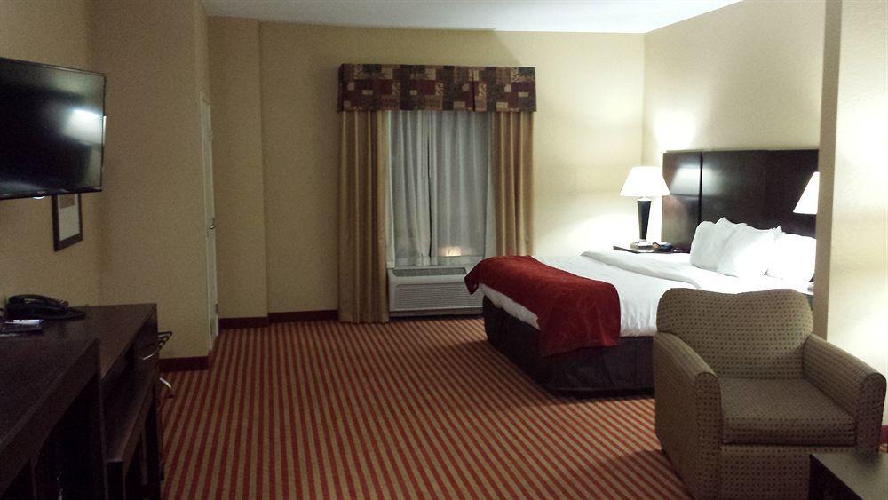 Comfort Suites Waycross Bagian luar foto