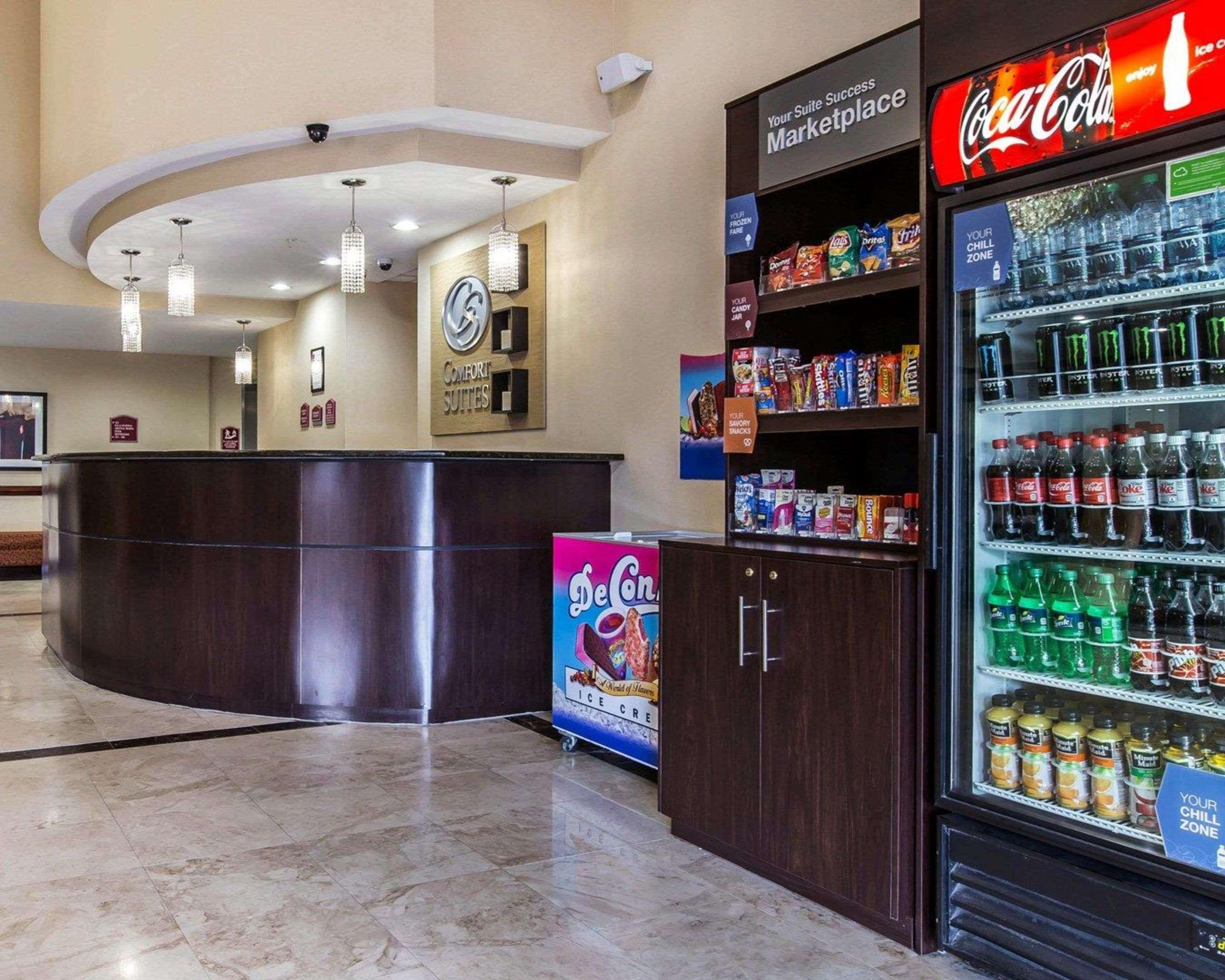 Comfort Suites Waycross Bagian luar foto