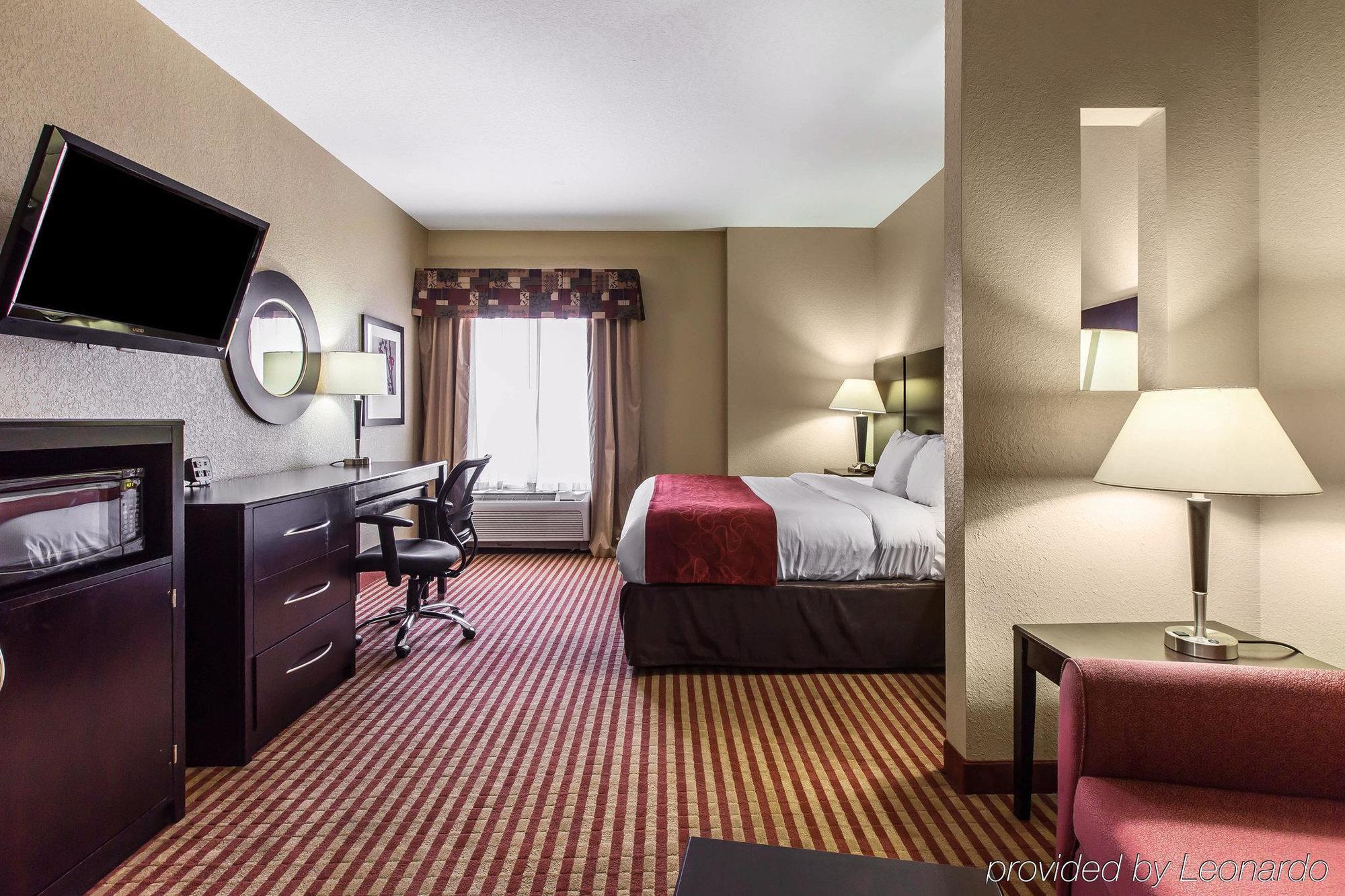 Comfort Suites Waycross Bagian luar foto