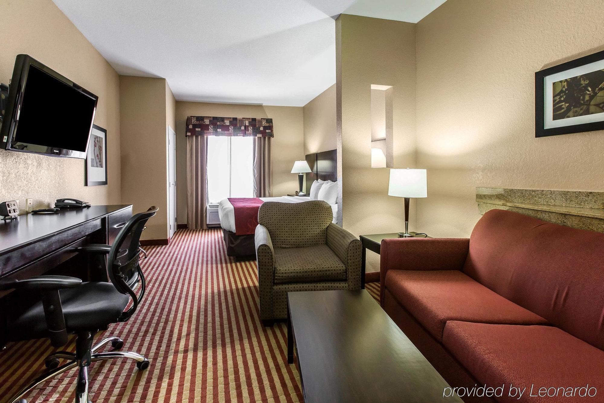 Comfort Suites Waycross Bagian luar foto