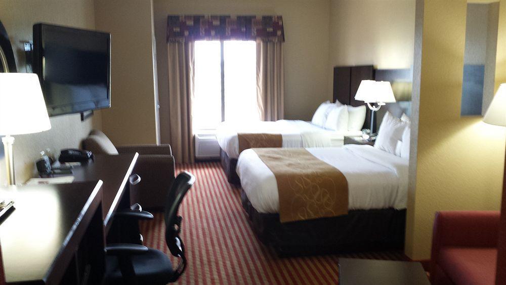 Comfort Suites Waycross Bagian luar foto