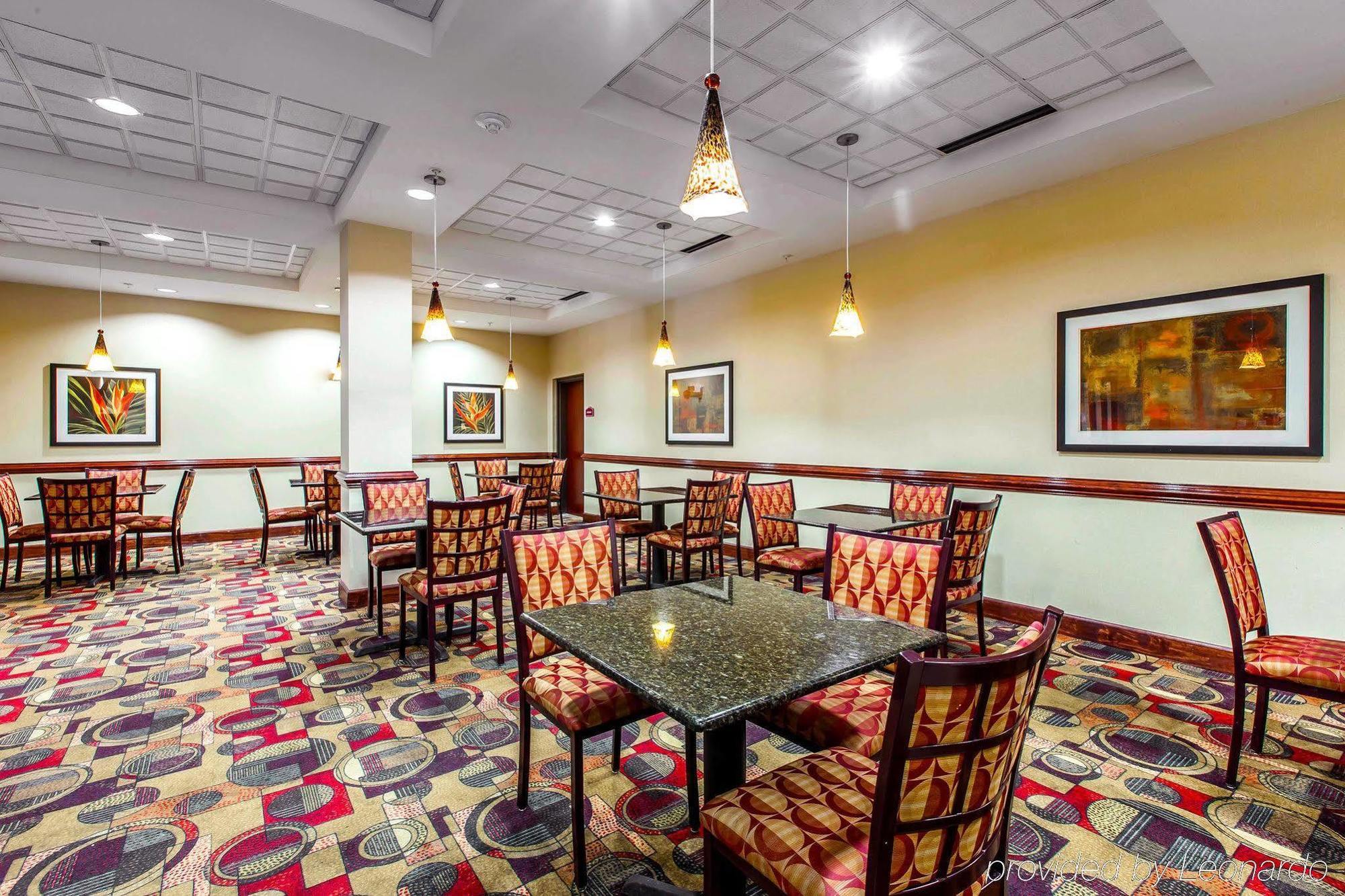 Comfort Suites Waycross Bagian luar foto