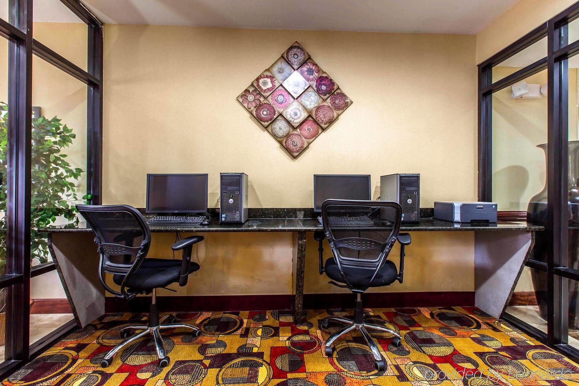 Comfort Suites Waycross Bagian luar foto